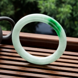 56.5mm糯种飘翠翡翠圆镯