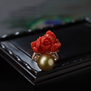 18K沙丁珊瑚牡丹花戒指