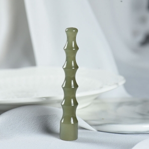 山料和田青玉烟嘴