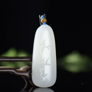 山料和田白玉节节高吊坠