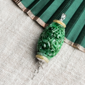 18K花青种翡翠仿古龙吊坠