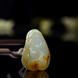 籽料和田白玉财神吊坠