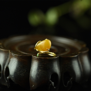 18K籽料和田玉原石戒指