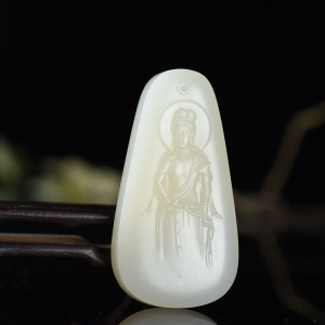 山料和田玉藕粉色观音吊坠