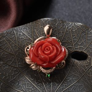 18K沙丁珊瑚玫瑰花吊坠