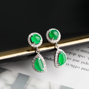 18K冰种翠绿翡翠耳坠