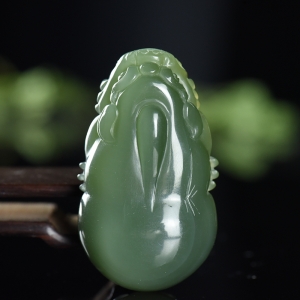 山料和田碧玉貔貅吊坠