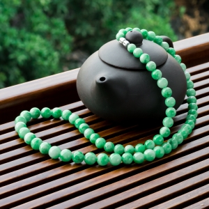 糯种飘翠翡翠塔链