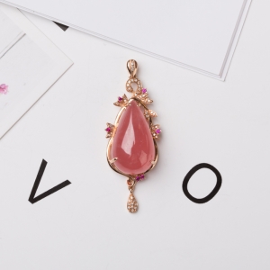 18K红纹石水滴吊坠