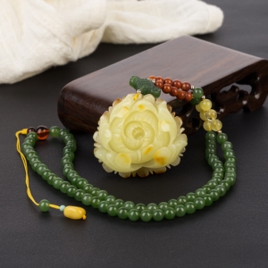 带皮柠檬黄蜜蜡花开富贵吊坠