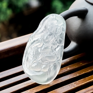 高冰种淡晴水翡翠大势至吊坠