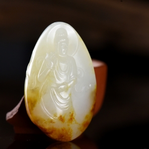 籽料和田白玉观音吊坠