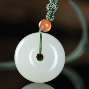 山料和田羊脂白玉平安扣吊坠