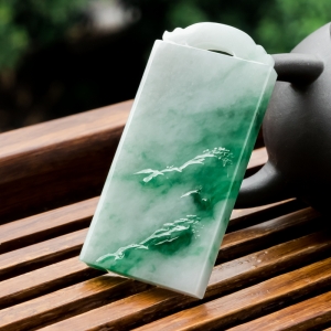 糯冰种飘翠翡翠青山远黛吊坠