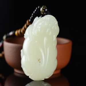 籽料和田白玉貔貅手把件