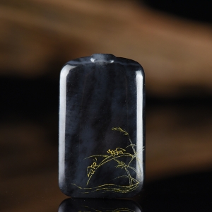 籽料和田玉青花虫趣吊坠