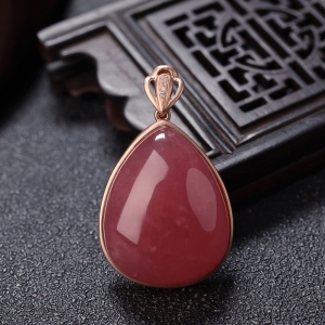 18K红纹石水滴吊坠
