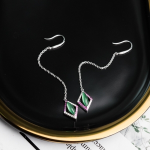 18K冰种翠绿翡翠耳坠