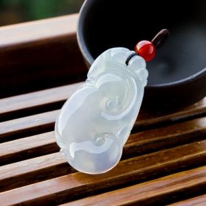 糯冰种紫罗兰翡翠如意吊坠