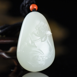 山流水料和田白玉荷塘吊坠