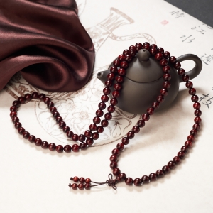 8mm满星鸡血红小叶紫檀108佛珠