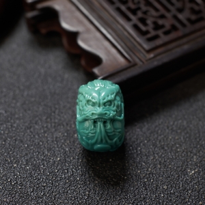 中高瓷绿色绿松石龙扣吊坠