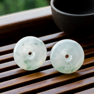 糯冰种飘花翡翠平安扣吊坠（单件）