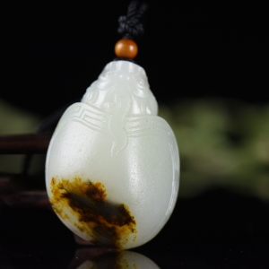 籽料和田白玉龙龟吊坠