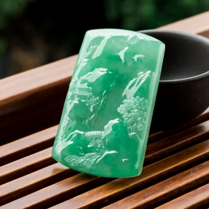 糯冰种翠绿翡翠山水意境吊坠