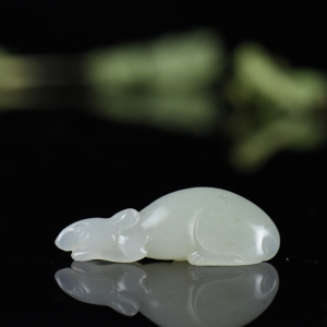 籽料和田白玉子鼠吊坠