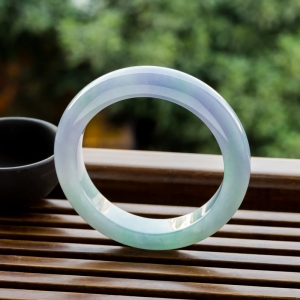 59mm糯冰种春带彩翡翠平安镯