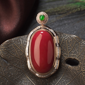 18K阿卡珊瑚吊坠