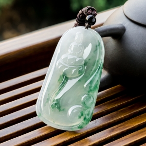 糯冰种飘花翡翠观音吊坠