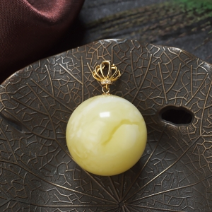 18K白花蜜蜡圆珠吊坠