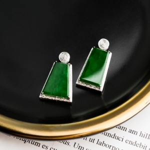 18K糯冰种翠绿翡翠无事牌吊坠（单件）