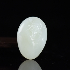 籽料和田白玉财神吊坠