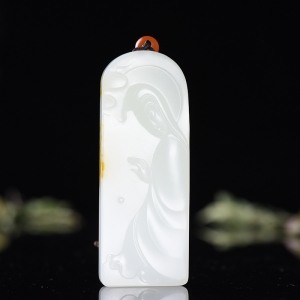 籽料和田白玉观音吊坠