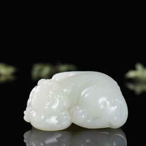 籽料和田白玉貔貅手把件