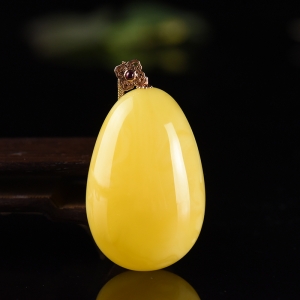 18K白花蜜蜜蜡水滴吊坠