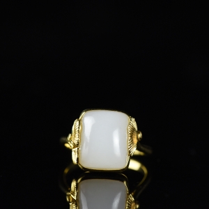 18K籽料和田白玉银杏戒指