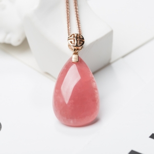 18K红纹石水滴吊坠