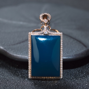 18K天空蓝多米蓝珀方形吊坠