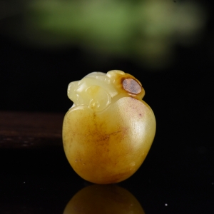 籽料和田白玉龙龟吊坠