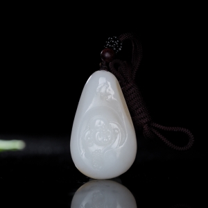 山料和田羊脂白玉弥勒佛吊坠