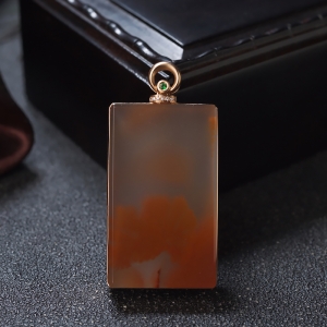 18K冰飘料南红无事牌吊坠