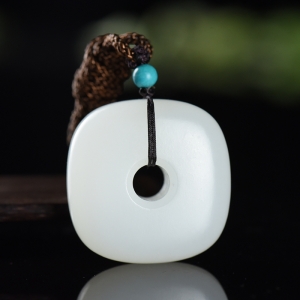 籽料和田白玉平安扣吊坠