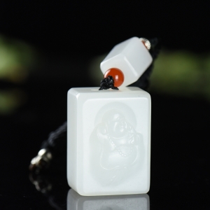 山料和田羊脂白玉弥勒佛吊坠