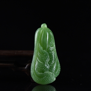 山料和田碧玉摆财吊坠