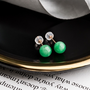 18K糯冰种苹果绿翡翠耳钉