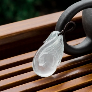 冰种翡翠天鹅吊坠